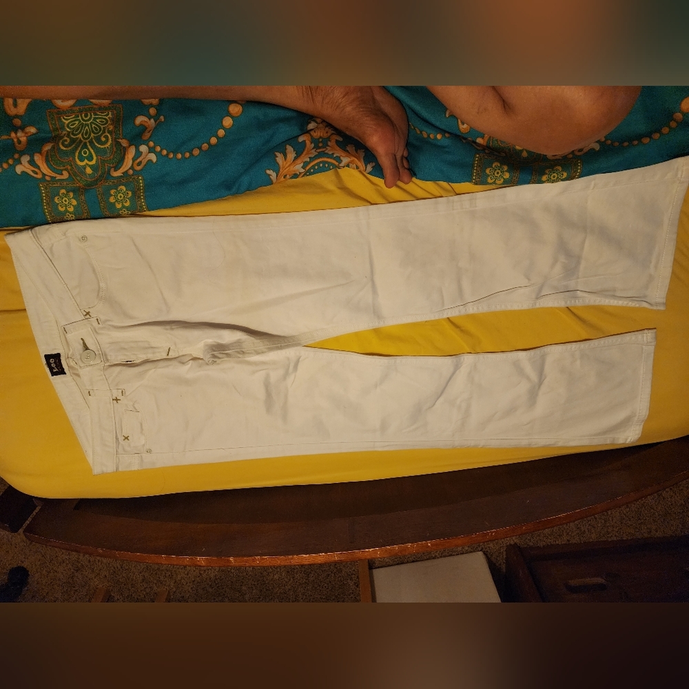 Ladies Lee white pants size 29 mint condition